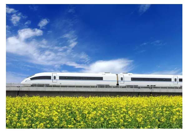 高铁用碳纤维复合材料的轻